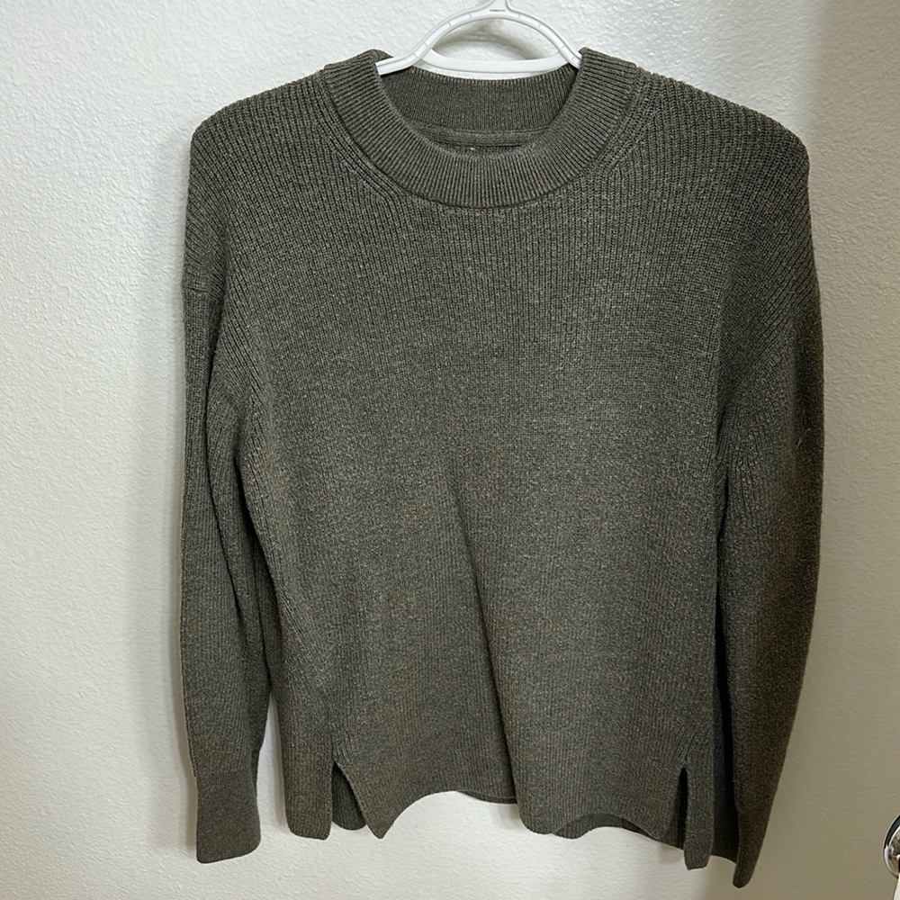 Lululemon sweater